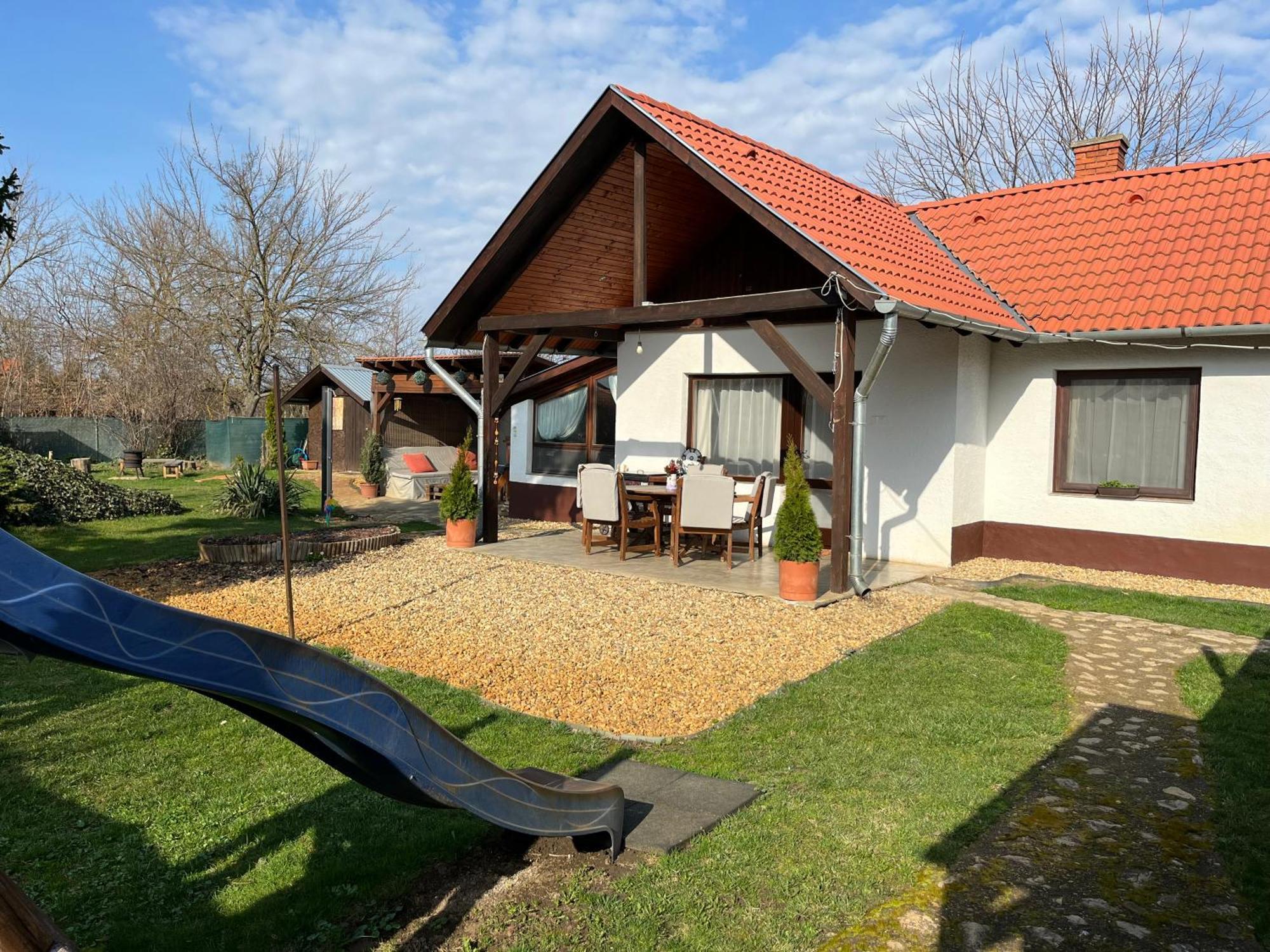 Idill Ueduelohaz Villa Tiszafured Luaran gambar
