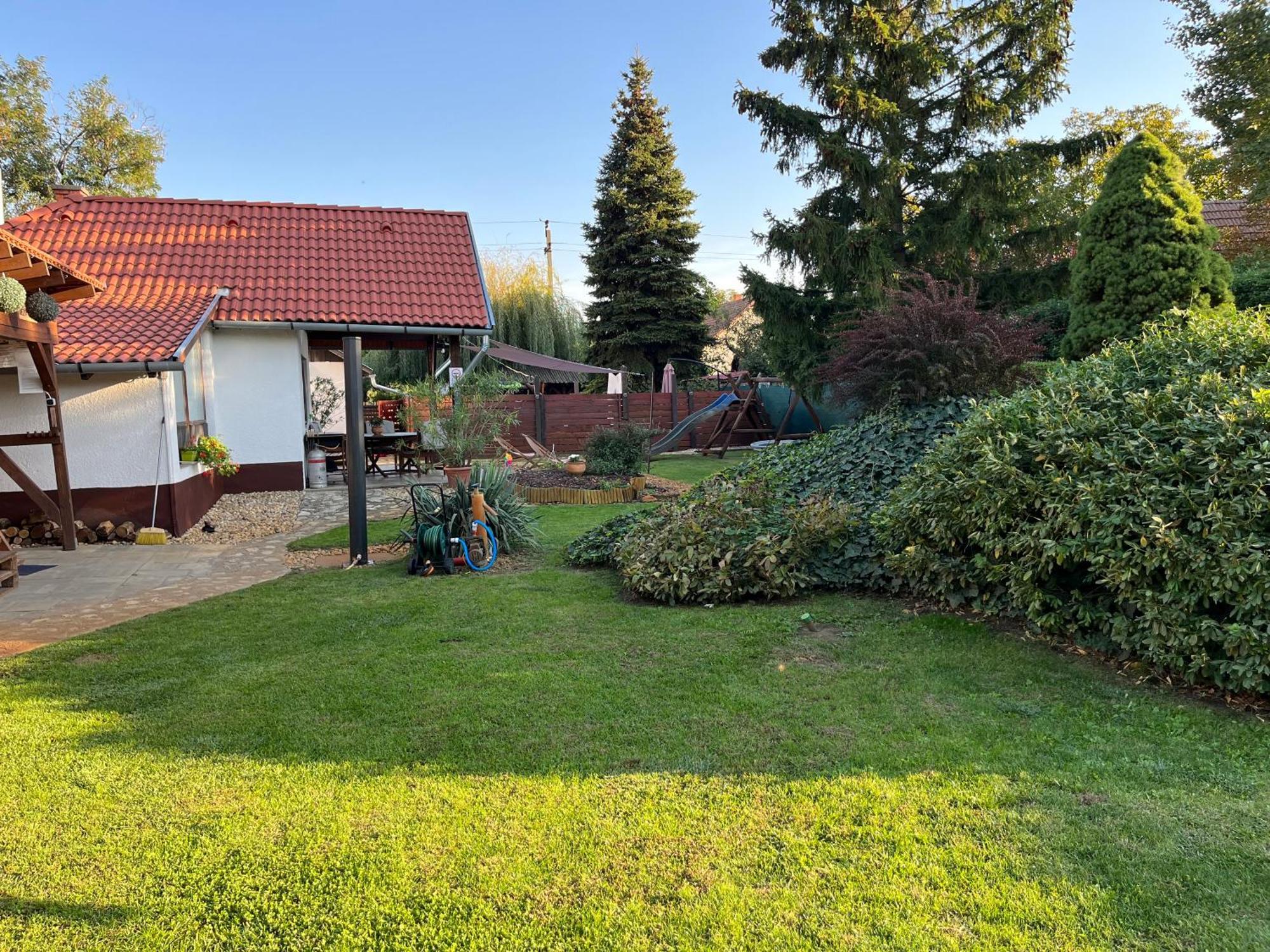 Idill Ueduelohaz Villa Tiszafured Luaran gambar
